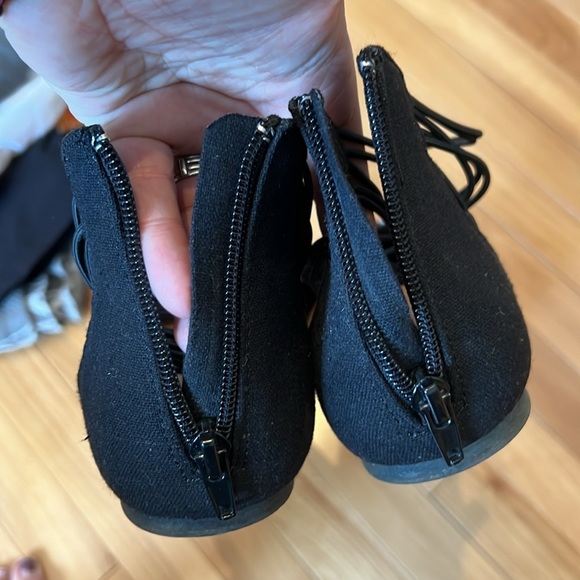 4/$20 Super Cute Strappy Flats size 8.5 - Picture 2 of 6